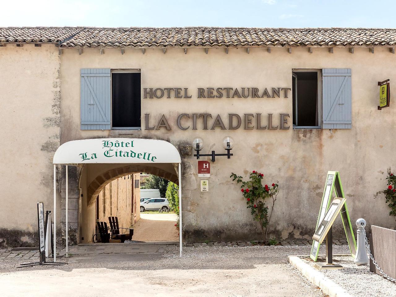Hôtel Restaurant La Citadelle Blaye-et-Sainte-Luce Exterior foto